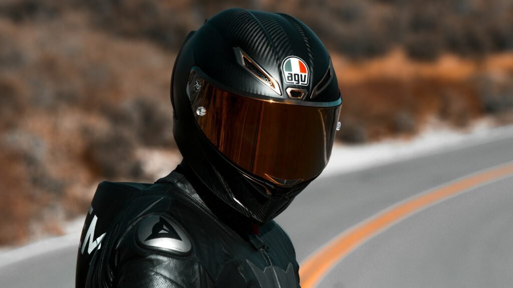 How to Choose the Best Motorcycle Helmet in 2025: Safety, Fit, Style and Features Guide